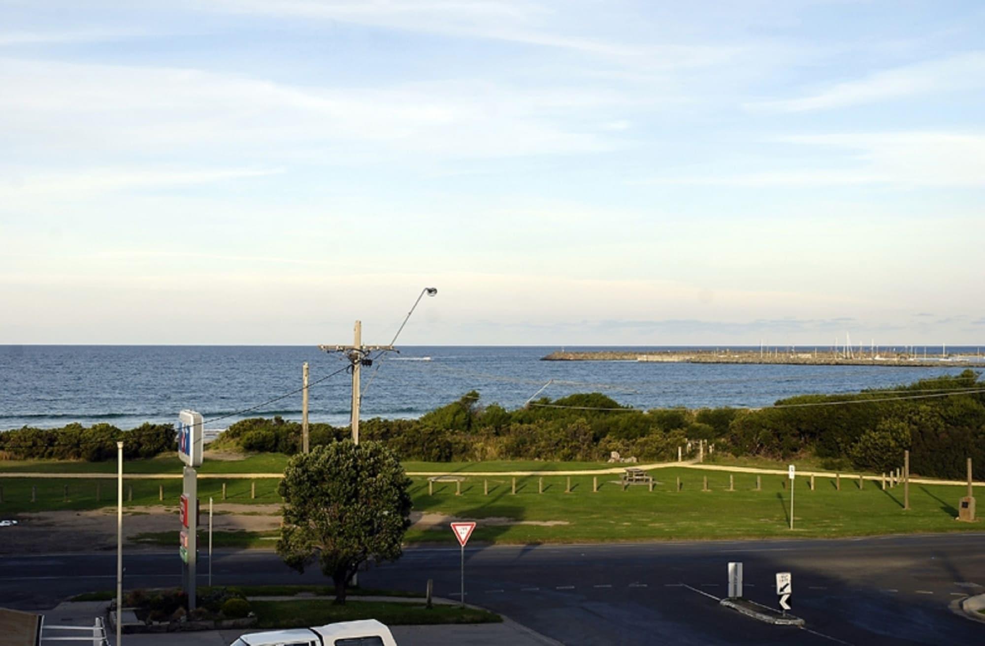 The Dolphin Apartments Apollo Bay Exterior photo